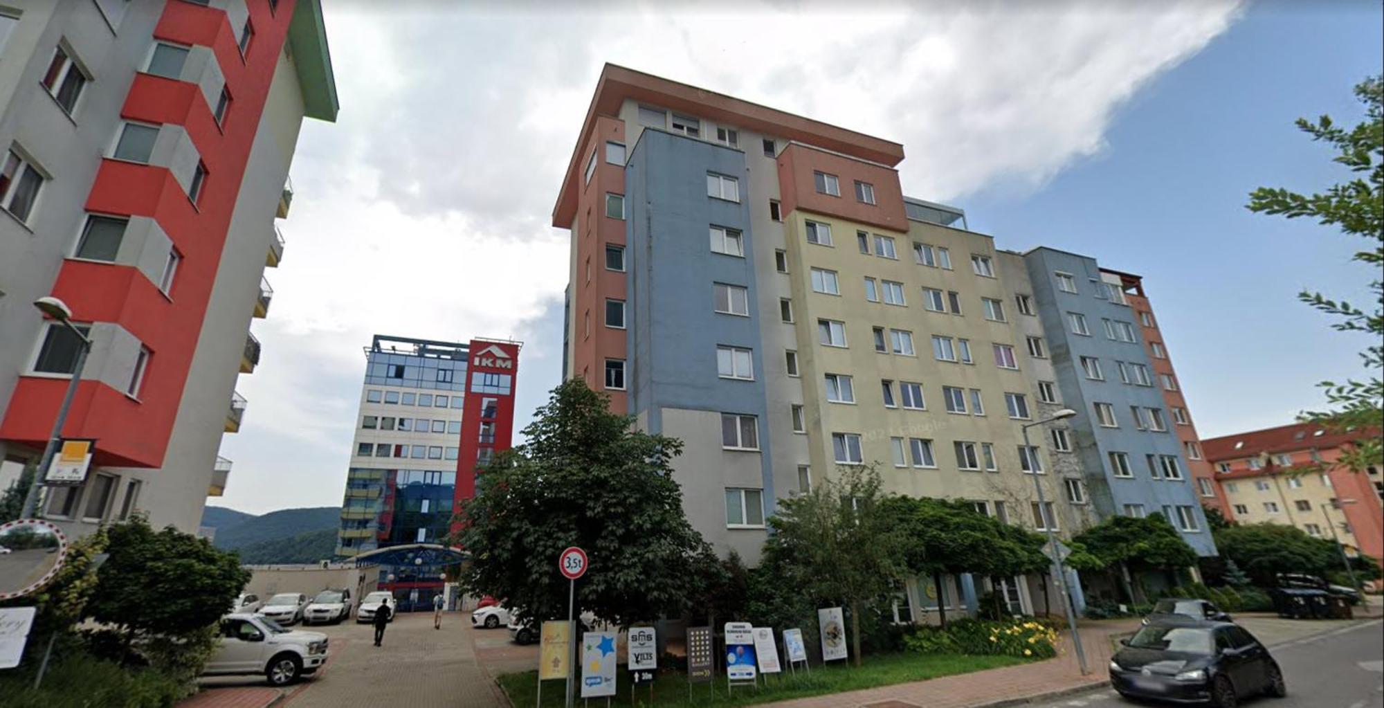 Alure Residences 3 & 24H Self Check-In, Parking In The Garage In The Apartment Building Included, New Building, Terrace, Green Location With A Forest Park With A Lake, Children'S Playground Besztercebánya Kültér fotó